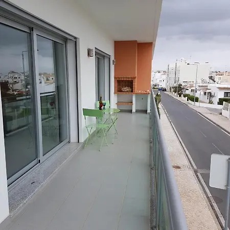 At28, 2 Bed Modern Apartment, Olhos De Agua