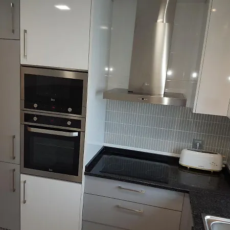 At28, 2 Bed Modern Apartment, Olhos De Agua Apartmán *